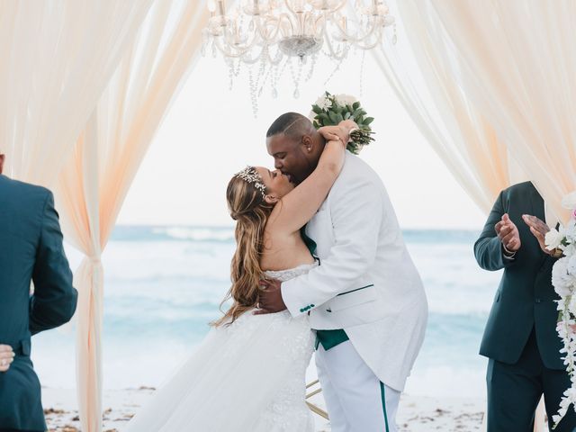 Shay and Nick's Wedding in Cancun, Mexico 19