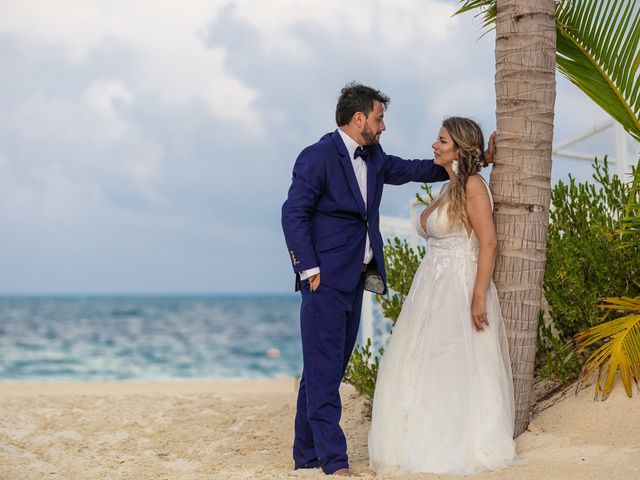 Pablo and Martha&apos;s Wedding in Cancun, Mexico 26