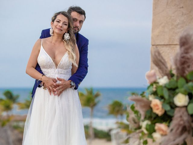 Pablo and Martha&apos;s Wedding in Cancun, Mexico 29