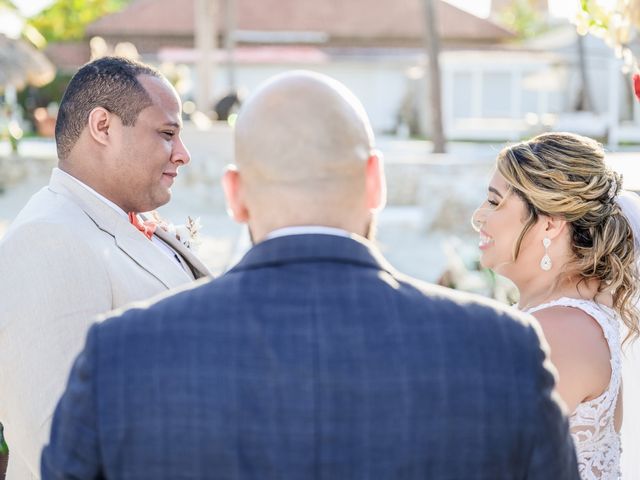 Armando and Amarilis&apos;s Wedding in Punta Cana, Dominican Republic 33