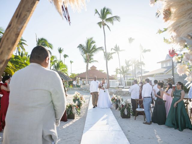 Armando and Amarilis&apos;s Wedding in Punta Cana, Dominican Republic 34