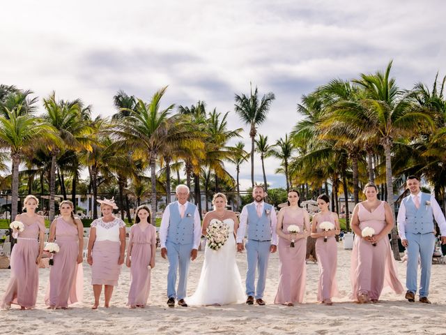 Benjamin and Chloe&apos;s Wedding in Playa del Carmen, Mexico 17