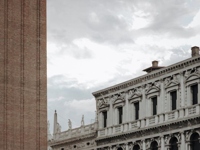 Alex and Anya&apos;s Wedding in Venice, Italy 34