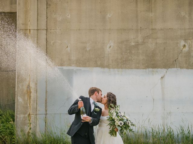 Josh and Meah&apos;s Wedding in Grand Rapids, Michigan 15