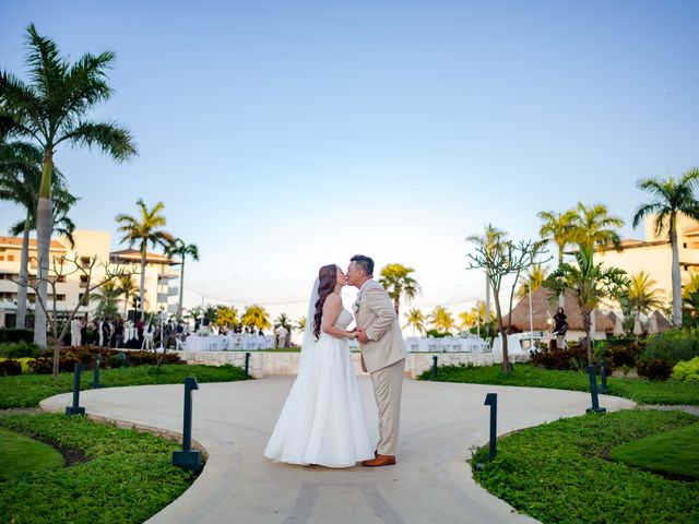 Mike and Anna's Wedding in Cancun, Mexico 18