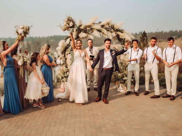 Meekoh and Chandler&apos;s Wedding in Klamath Falls, Oregon 36