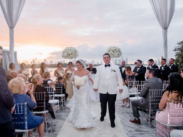 Huascar and Dayana&apos;s Wedding in Miami Beach, Florida 19