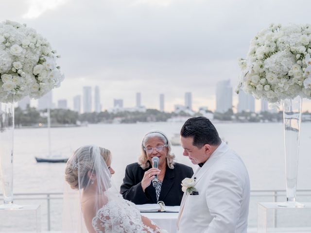 Huascar and Dayana&apos;s Wedding in Miami Beach, Florida 23