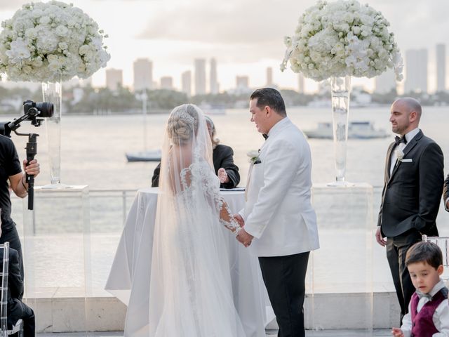 Huascar and Dayana&apos;s Wedding in Miami Beach, Florida 28
