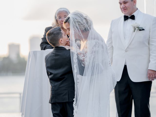 Huascar and Dayana&apos;s Wedding in Miami Beach, Florida 29