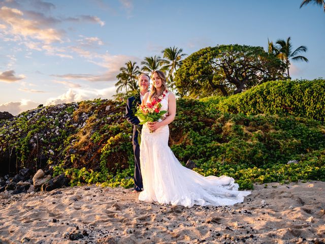 Christofer and Kylin&apos;s Wedding in Kailua Kona, Hawaii 15