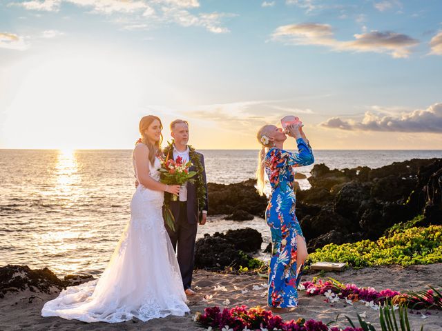 Christofer and Kylin&apos;s Wedding in Kailua Kona, Hawaii 17
