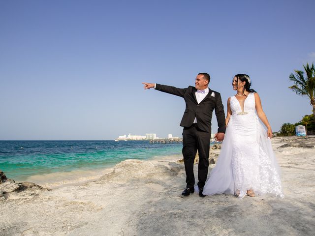 Elieser and Mailay&apos;s Wedding in Cancun, Mexico 9