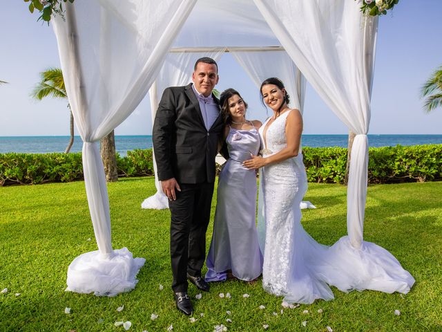 Elieser and Mailay&apos;s Wedding in Cancun, Mexico 16