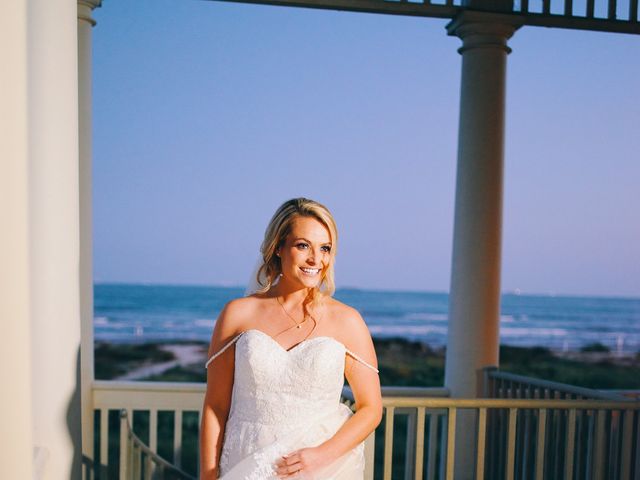 Lucas and Olivia&apos;s Wedding in Galveston, Texas 12