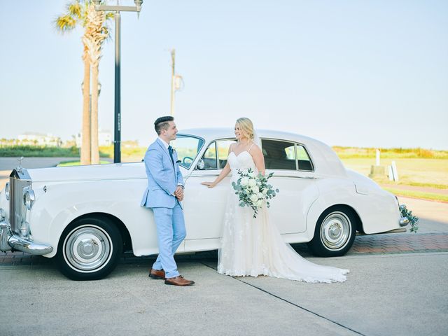 Lucas and Olivia&apos;s Wedding in Galveston, Texas 42