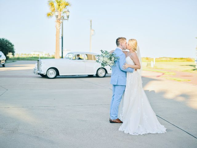 Lucas and Olivia&apos;s Wedding in Galveston, Texas 43