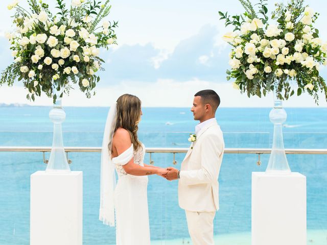 Amreer and Maddy's Wedding in Cancun, Mexico 29