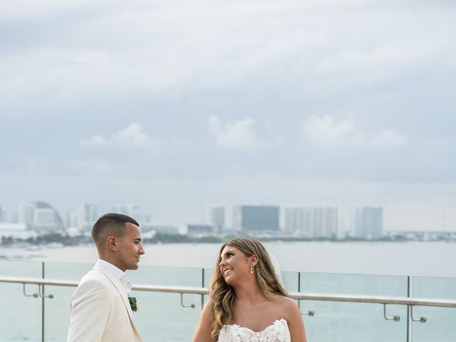 Amreer and Maddy's Wedding in Cancun, Mexico 45