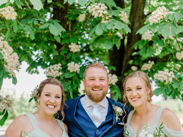 Clark and Holly&apos;s Wedding in Grand Rapids, Michigan 3
