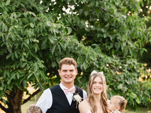 Simon and Maddie&apos;s Wedding in Oroville, Washington 312