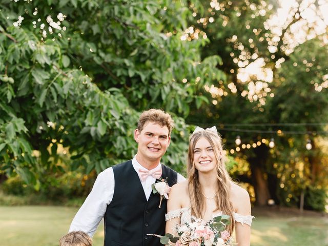 Simon and Maddie&apos;s Wedding in Oroville, Washington 316