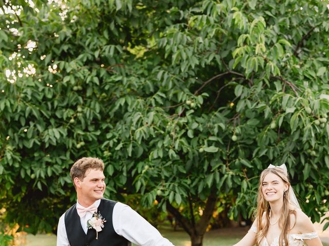 Simon and Maddie&apos;s Wedding in Oroville, Washington 392