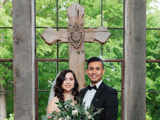 Daniel and Melissa&apos;s Wedding in Conroe, Texas 31