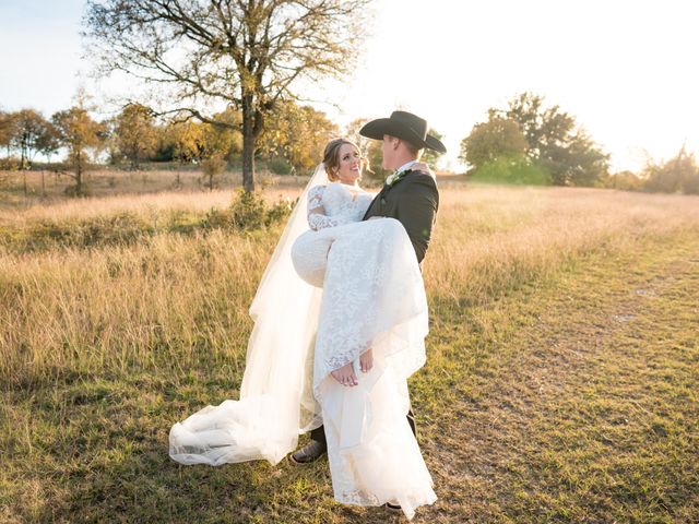 Emily and Jake&apos;s Wedding in Salado, Texas 15