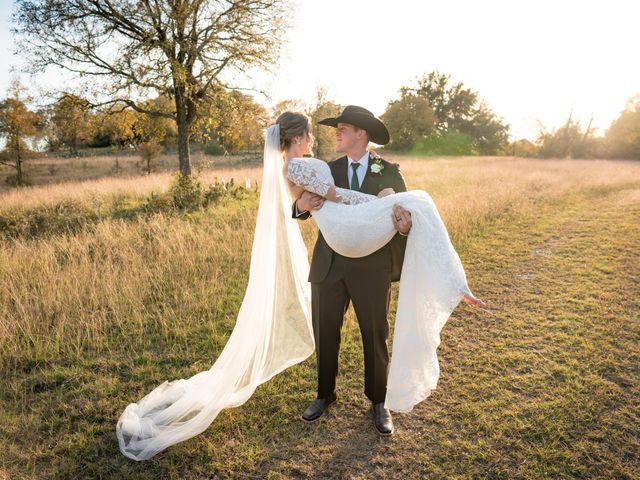 Emily and Jake&apos;s Wedding in Salado, Texas 16
