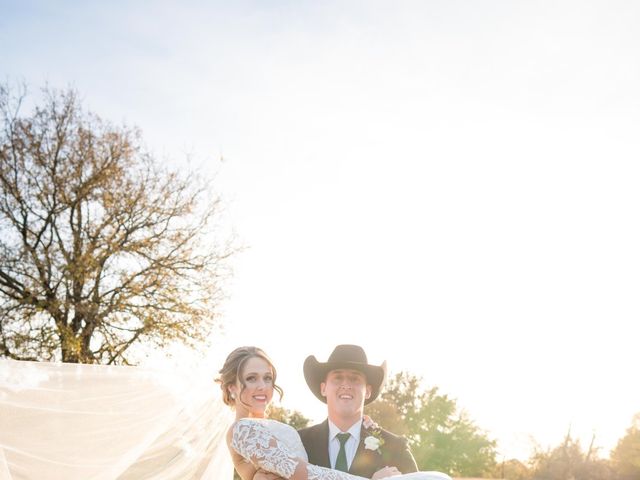 Emily and Jake&apos;s Wedding in Salado, Texas 17