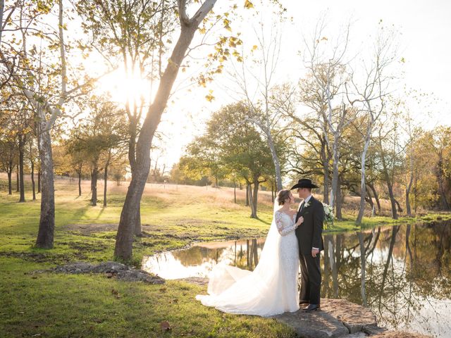 Emily and Jake&apos;s Wedding in Salado, Texas 18