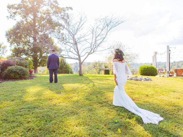 Jordan and Katie&apos;s Wedding in Charlotte, Tennessee 18