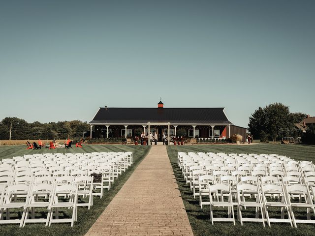 Nate and Sydney&apos;s Wedding in Canal Winchester, Ohio 13