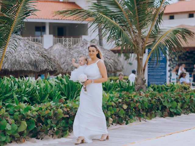 Curtis and Payton&apos;s Wedding in Punta Cana, Dominican Republic 23
