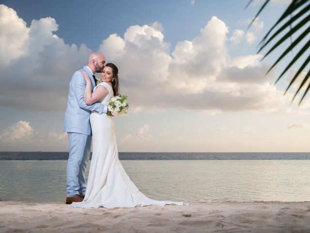 Manuel and Elizabeth&apos;s Wedding in Willemstad, Curacao 35