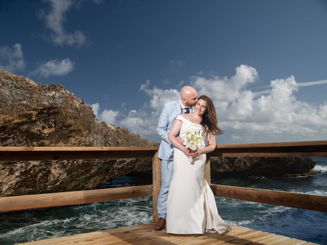 Manuel and Elizabeth&apos;s Wedding in Willemstad, Curacao 43