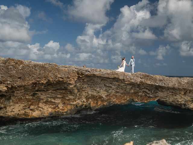 Manuel and Elizabeth&apos;s Wedding in Willemstad, Curacao 45