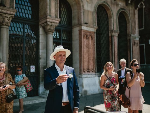 Thomas and Janina&apos;s Wedding in Venice, Italy 29