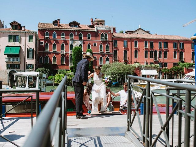 Thomas and Janina&apos;s Wedding in Venice, Italy 31