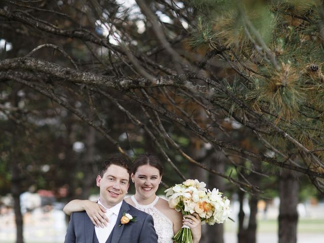 Joey and Jocelyn&apos;s Wedding in Saint Paul, Minnesota 16