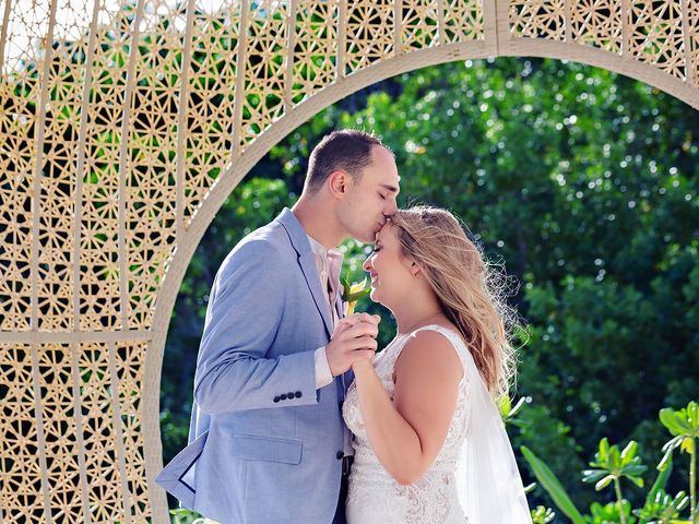 Connor and Vanessa&apos;s Wedding in Cancun, Mexico 32