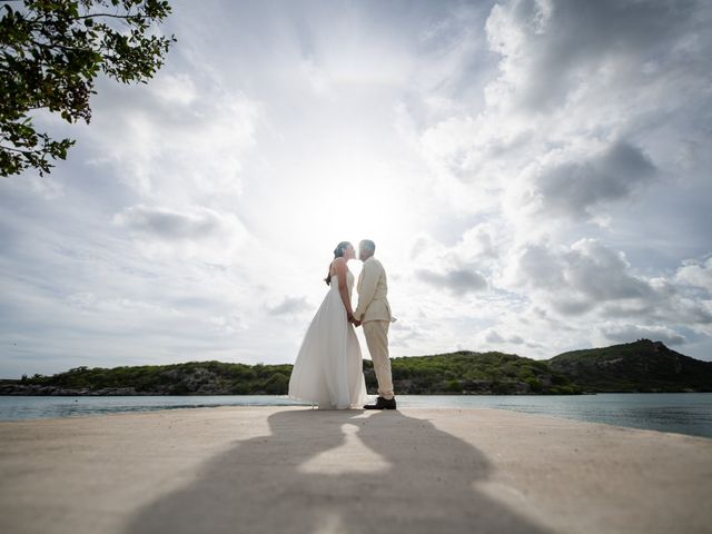 Roderick and Adriana&apos;s Wedding in Willemstad, Curacao 13