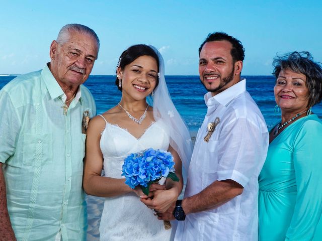 Humberto and Jennika&apos;s Wedding in Culebra, Puerto Rico 31