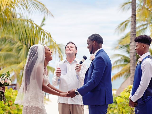 LaRence and Alexis&apos;s Wedding in Cancun, Mexico 37