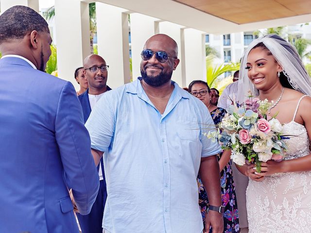 LaRence and Alexis&apos;s Wedding in Cancun, Mexico 40