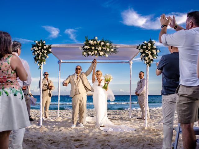 Max and Cynthia&apos;s Wedding in Playa del Carmen, Mexico 14