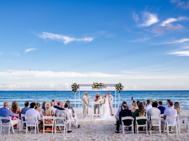Max and Cynthia&apos;s Wedding in Playa del Carmen, Mexico 16