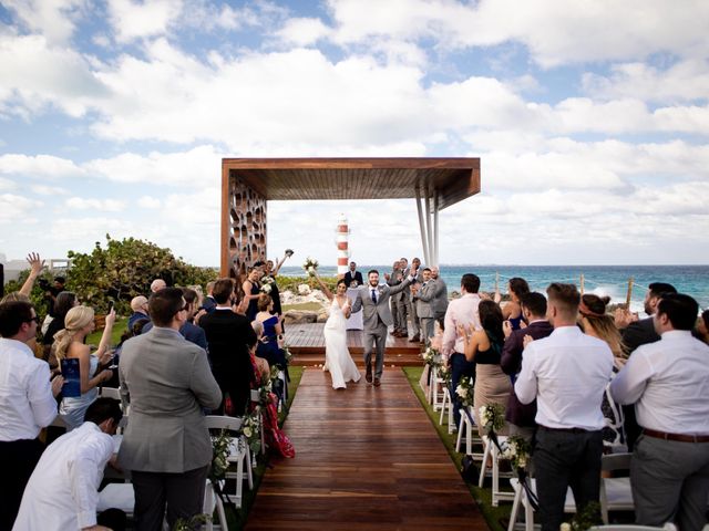 Will and Kate&apos;s Wedding in Cancun, Mexico 48