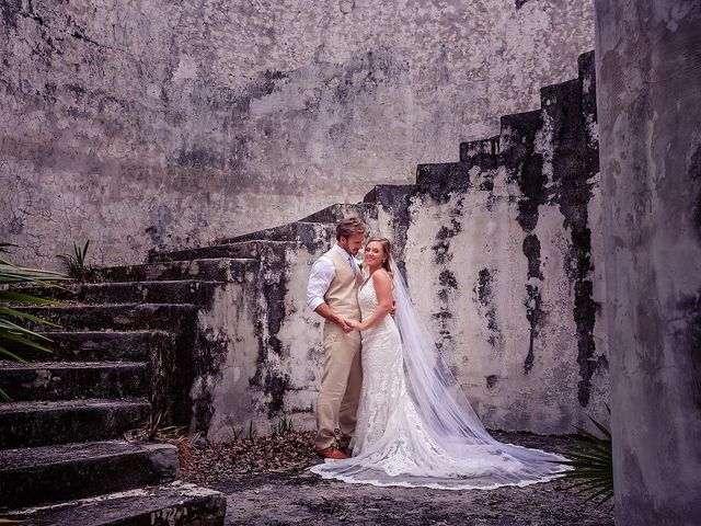 Brady and Leonardo&apos;s Wedding in Cancun, Mexico 30